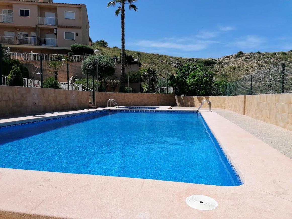 Magnificent 3 Bedroom House Close To The Beach With Community Swimming Pool Santa Pola Exterior foto